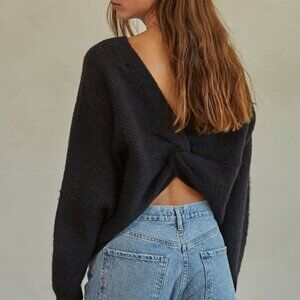 NWT BY TOGETHER Belle Dia Sweater Knit with Twist-Back Detail Black Size Small